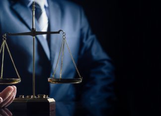 Avocat online: avantajele consultantei juridice pe web