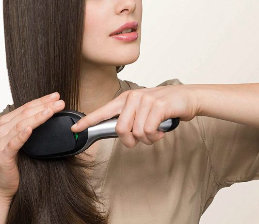 Cele mai bune perii ionice pentru a indeparta parul incretit, lipsit de stralucire