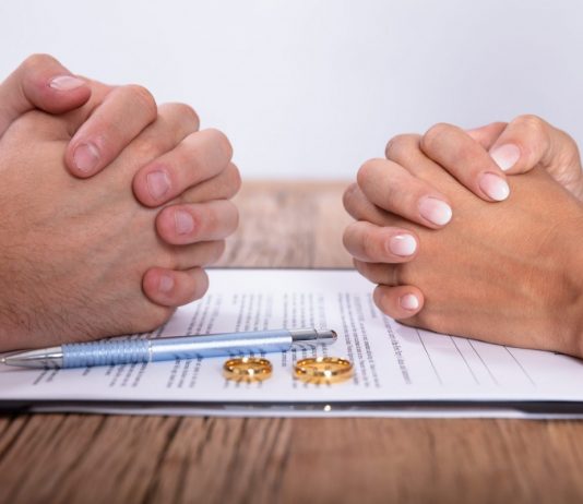 De ce tot mai multe femei initiaza divortul
