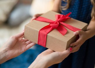 Bratarile gravate, cadoul personalizat pe care nu stiai ca il vrea