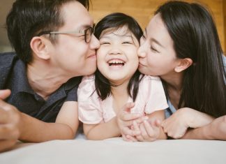 China permite cuplurilor sa aiba trei copii