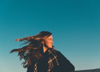 155 Citate Despre Zambet – Maxime, Citate, Cugetari