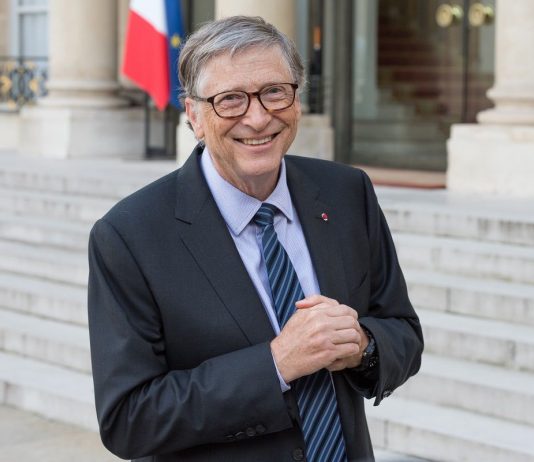 Cum si-a construit Bill Gates averea impresionanta?