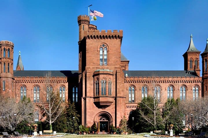 Institutul Castle Smithsonian.  Fotografie Wikimages.