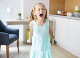 Fiul meu este foarte nelinistit, ce pot sa fac?