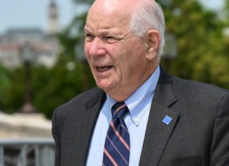 Democratul din Senat ameninta ca blocheaza o parte din ajutorul militar pentru Egipt