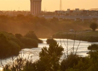 Departamentul de Justitie retine mii de imigranti ca martori