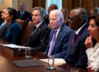 Producatorii de medicamente sunt de acord sa negocieze cu Medicare pentru preturile a 10 medicamente