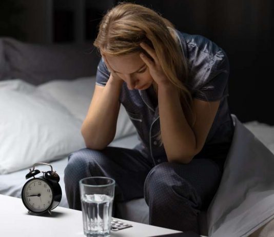 4 tehnici diferite de relaxare care te vor ajuta sa invingi insomnia